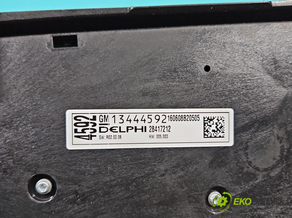 Opel Astra IV 2009-2015 1.4 T 140 HP manual 103 kW 1364 cm3 5- Radio originál 39019097