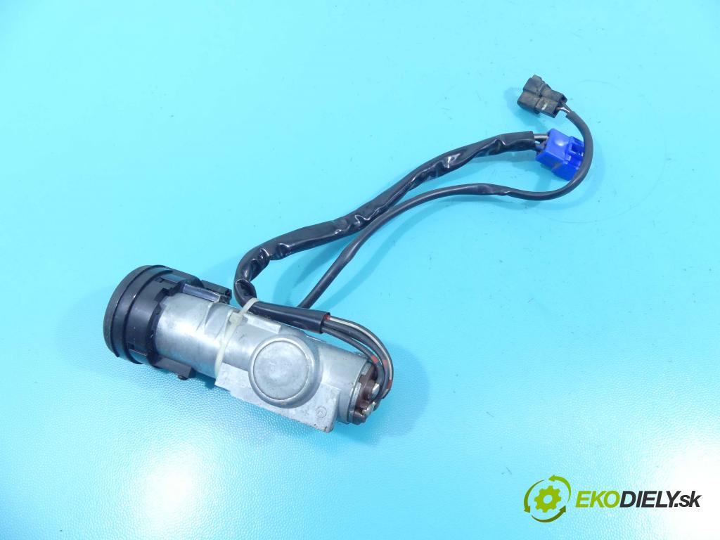 Subaru Forester I SF 1997-2002 2.0 boxer 122 HP manual 90 kW 1994 cm3 5- Spínačka  (Spínacia skrinka)