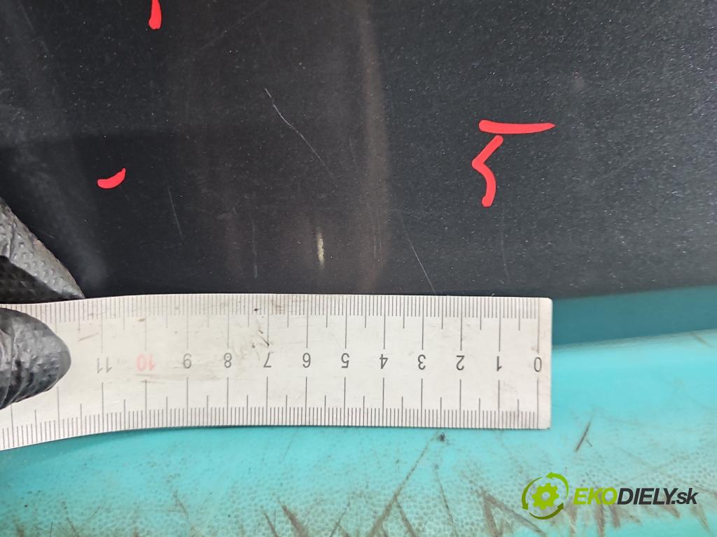 Volvo V40 II 2012-2019 2.0 D3 150 hp automatic 110 kW 1984 cm3 5- zadní kufrové dveře  (Zadní kapota (kufr))