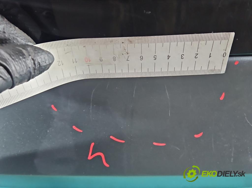 Volvo V40 II 2012-2019 2.0 D3 150 hp automatic 110 kW 1984 cm3 5- zadní kufrové dveře  (Zadní kapota (kufr))