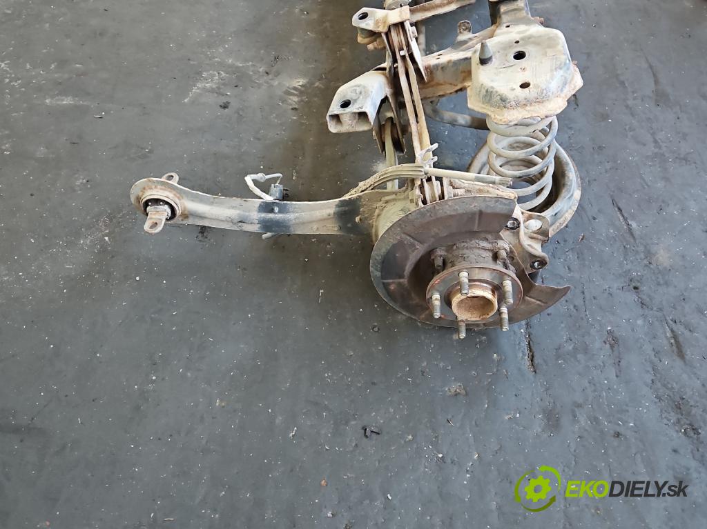 Volvo V40 II 2012-2019 2.0 D3 150 HP automatic 110 kW 1984 cm3 5- zadna výstuha 31406223 (Výstuha zadná)