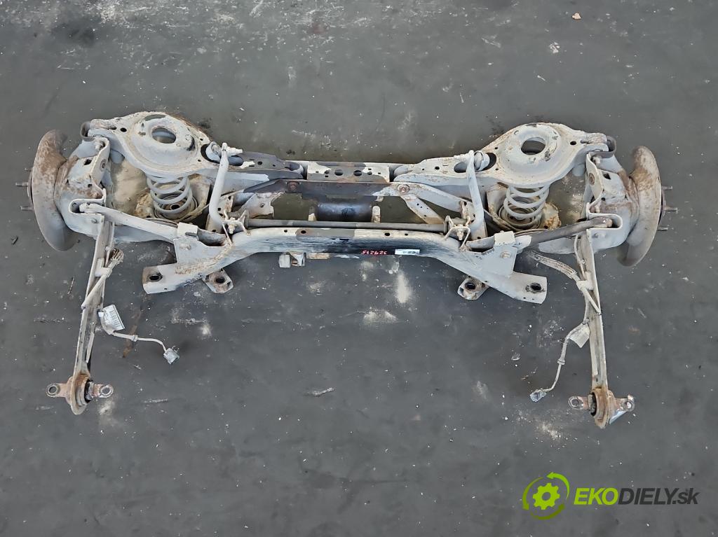 Volvo V40 II 2012-2019 2.0 D3 150 HP automatic 110 kW 1984 cm3 5- zadna výstuha 31406223 (Výstuha zadná)