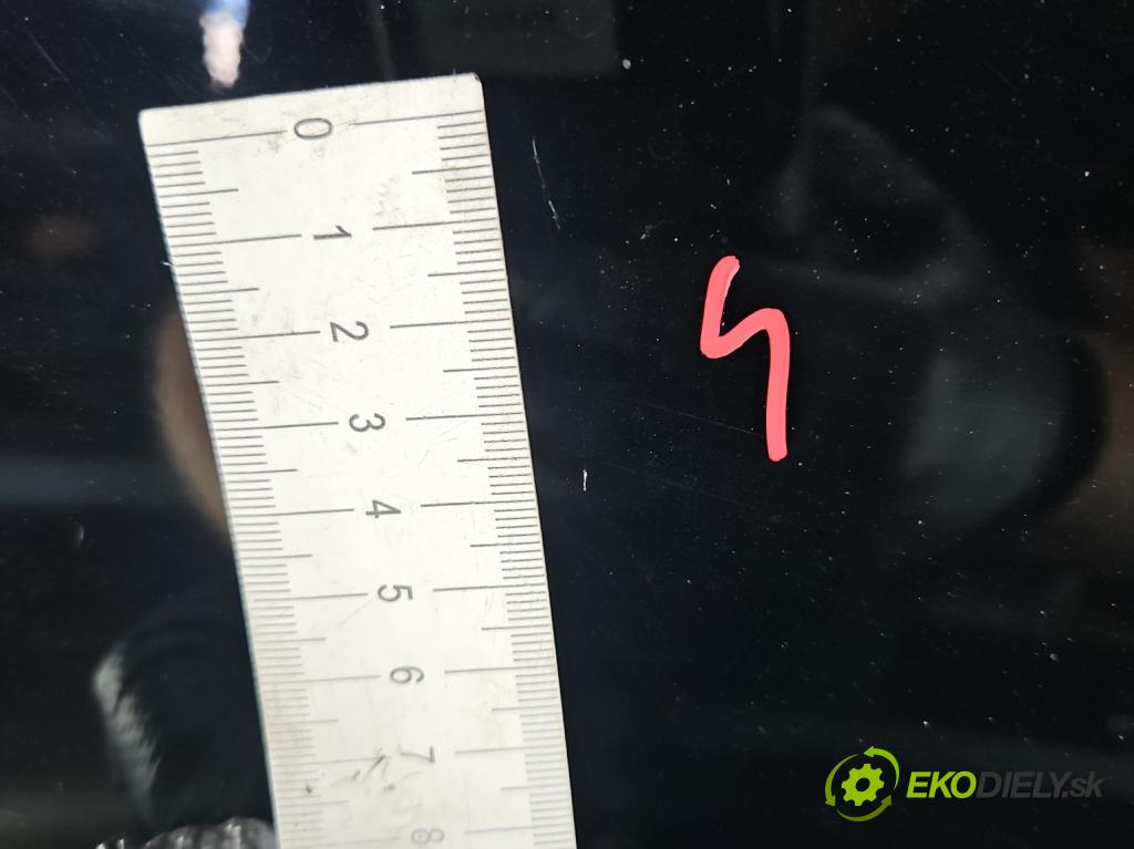Infiniti QX60 2012- 3.5 V6 265KM automatic 195 kW 3498 cm3 5- dveře zadní pravé  (Klika dveří ostatní)