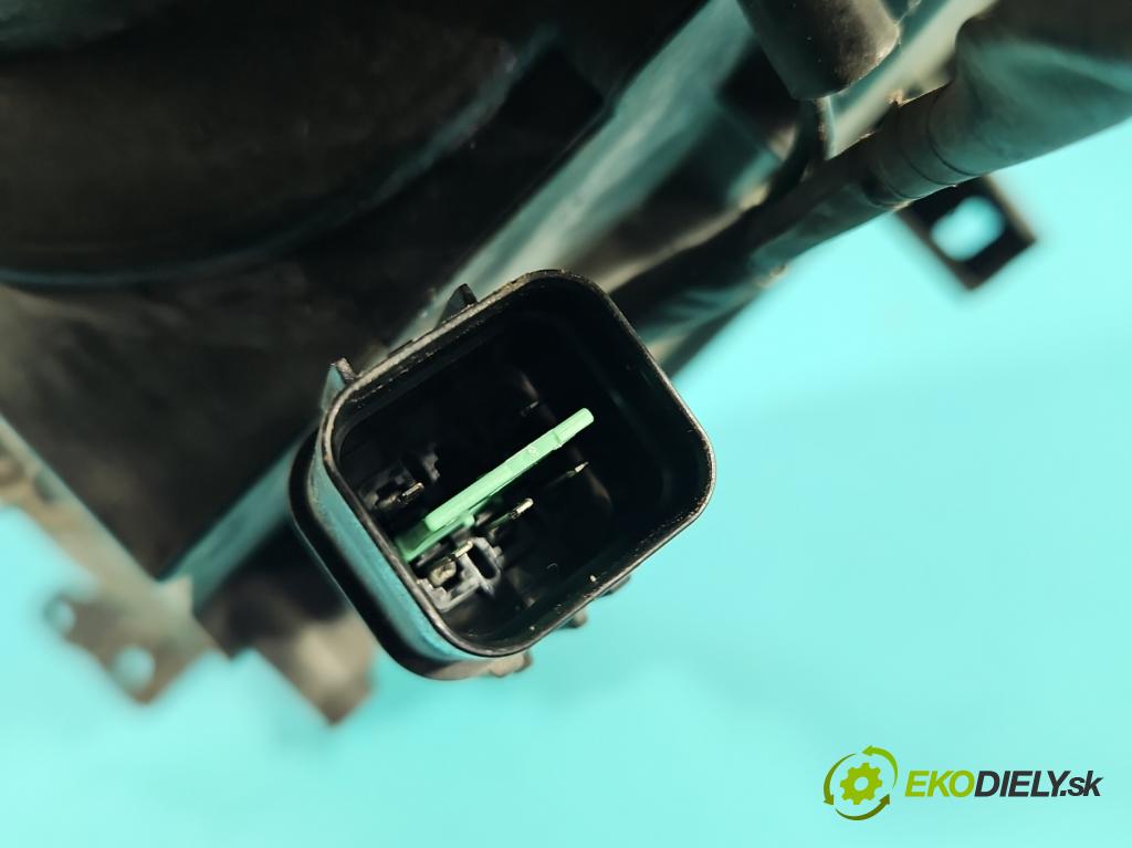 Mitsubishi Lancer VII 2001-2013 2.0 16V 135 HP manual 99 kW 1997 cm3 5- Reflektor: pravý  (Svetlo predné pravé)