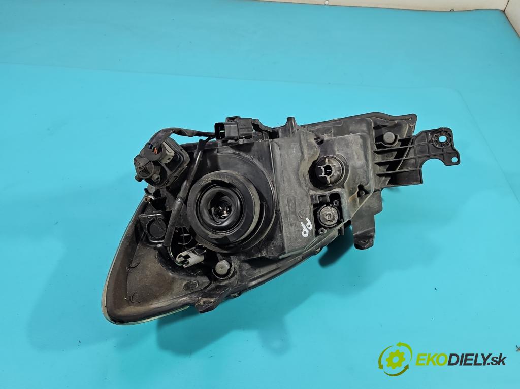 Mitsubishi Lancer VII 2001-2013 2.0 16V 135 HP manual 99 kW 1997 cm3 5- Reflektor: pravý  (Svetlo predné pravé)