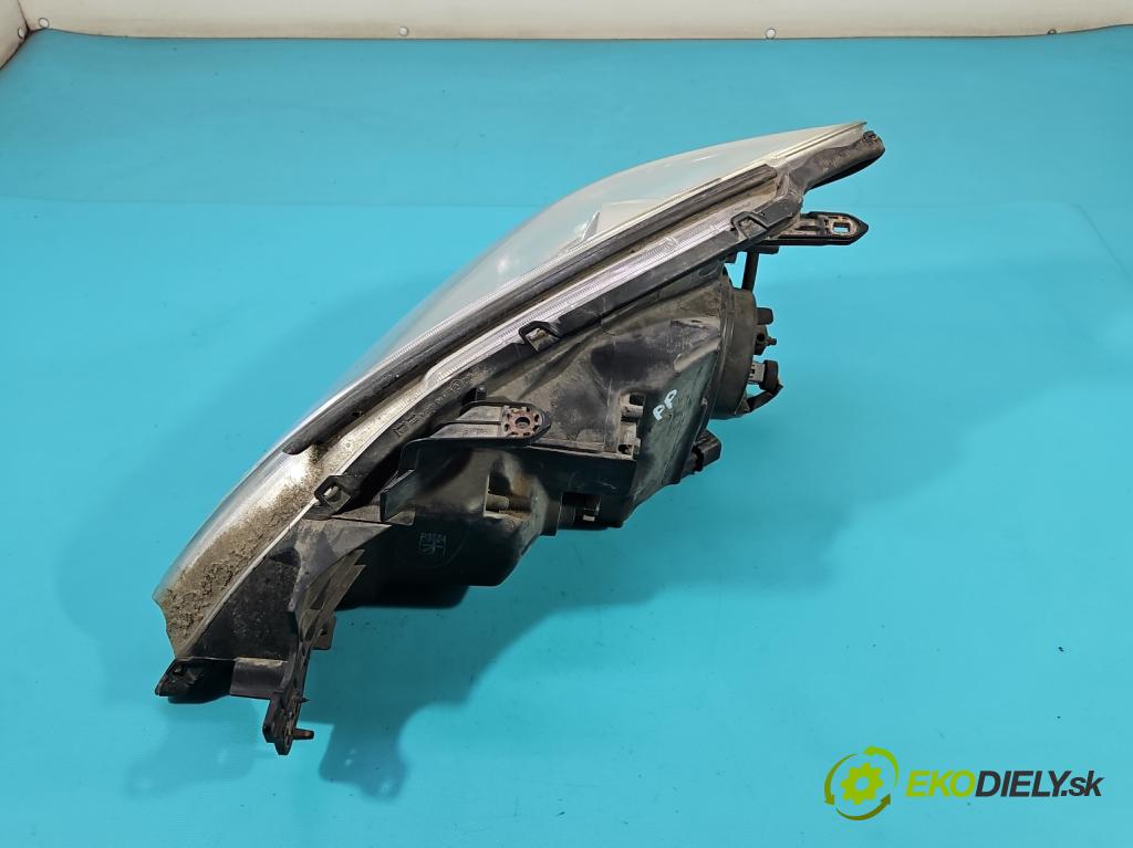 Mitsubishi Lancer VII 2001-2013 2.0 16V 135 HP manual 99 kW 1997 cm3 5- Reflektor: pravý  (Svetlo predné pravé)