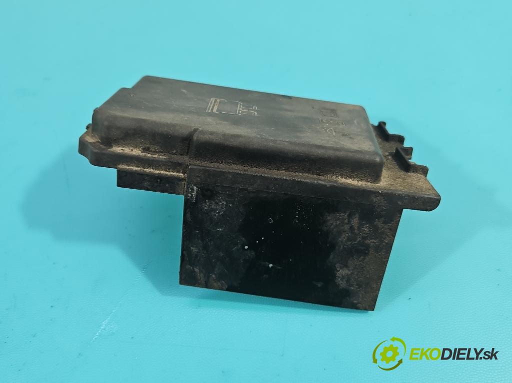 Skoda Fabia III 2014- 2021 1.0 TSI 95 hp manual 70 kW 999 cm3 5- skříňka pojistková 6C0907361F (Pojistkové skříňky)