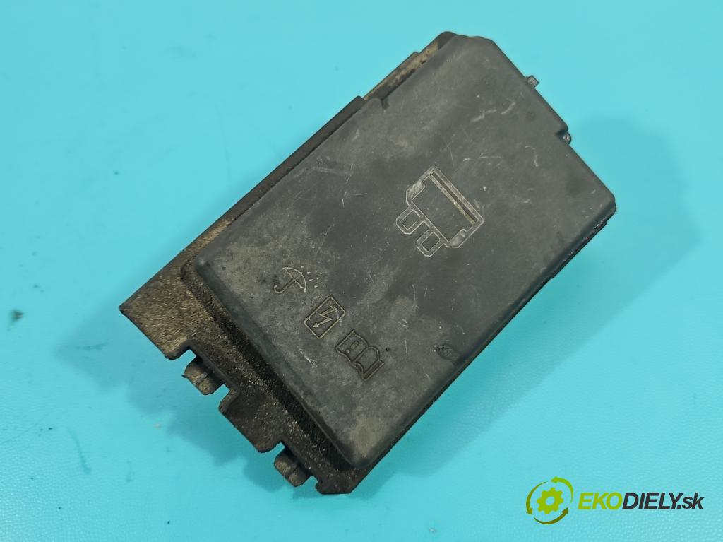 Skoda Fabia III 2014- 2021 1.0 TSI 95 hp manual 70 kW 999 cm3 5- skříňka pojistková 6C0907361F (Pojistkové skříňky)