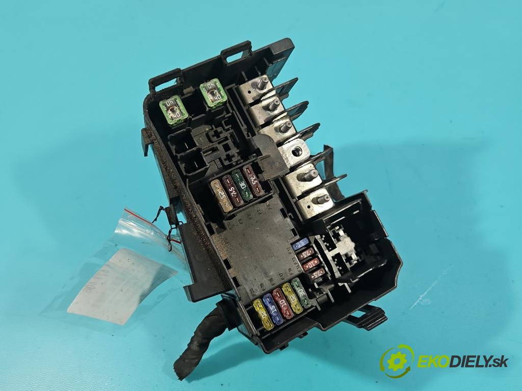 Skoda Fabia III 2014- 2021 1.0 TSI 95 hp manual 70 kW 999 cm3 5- skříňka pojistková 6C0907361F (Pojistkové skříňky)