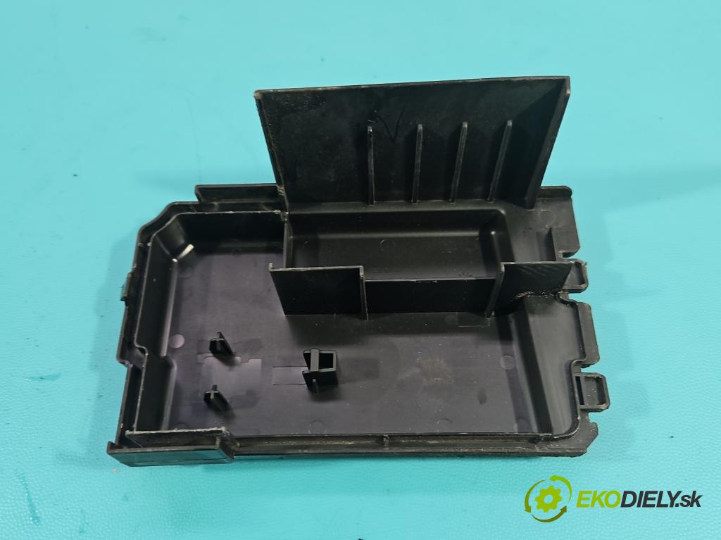 Skoda Fabia III 2014- 2021 1.0 TSI 95 hp manual 70 kW 999 cm3 5- skříňka pojistková 6C0907361F (Pojistkové skříňky)