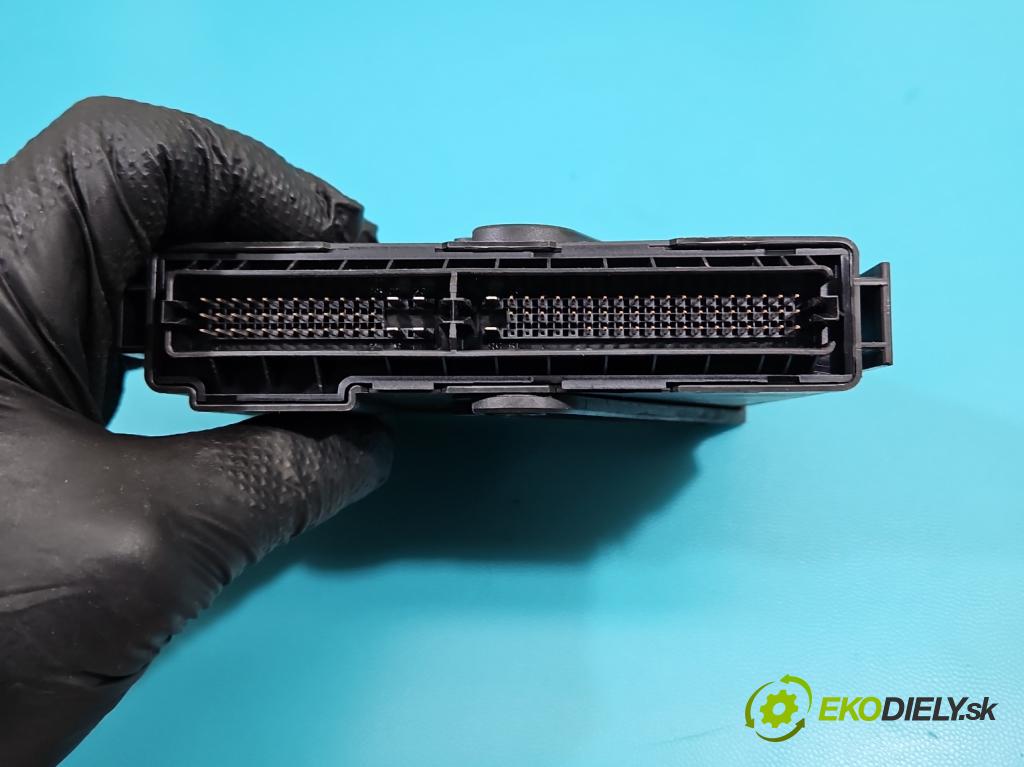 Opel Corsa C 2000-2006 1.2 16V 75 HP manual 55 kW 1199 cm3 5- riadiaca jednotka motora 0261207423