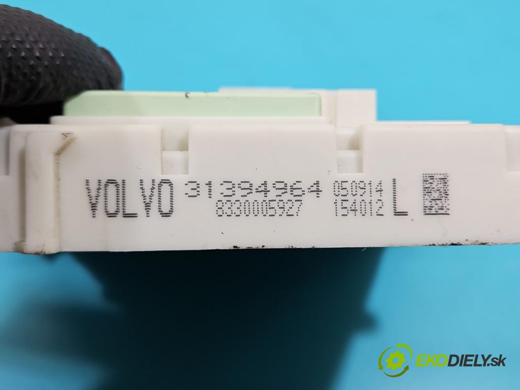 Volvo V40 II 2012-2019 2.0 D3 150 hp automatic 110 kW 1984 cm3 5- skříňka pojistková 31394964 (Pojistkové skříňky)