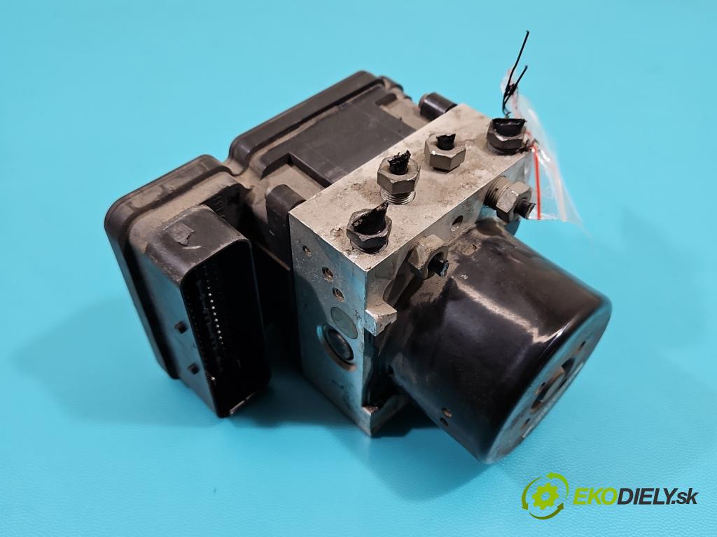 Volvo V40 II 2012-2019 2.0 D3 150 HP automatic 110 kW 1984 cm3 5- čerpadlo abs P31400643 (Pumpa ABS)