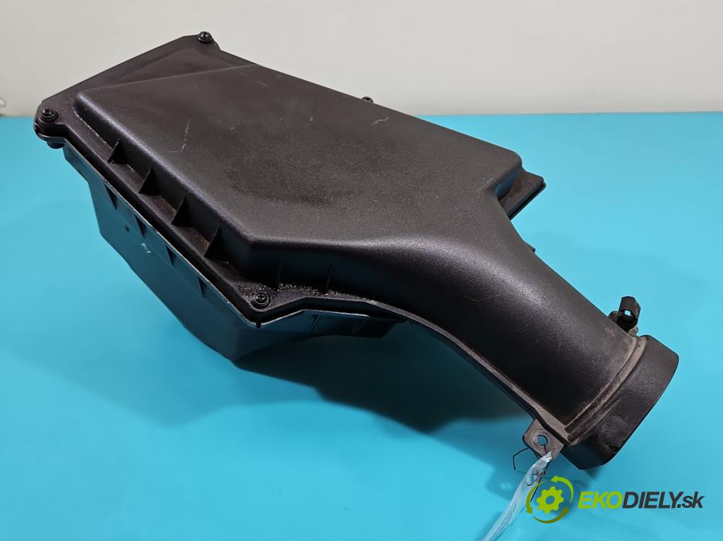 Volvo V40 II 2012-2019 2.0 D3 150 HP automatic 110 kW 1984 cm3 5- obal filtra vzduchu 31319645 (Obal vzduchového filtra)
