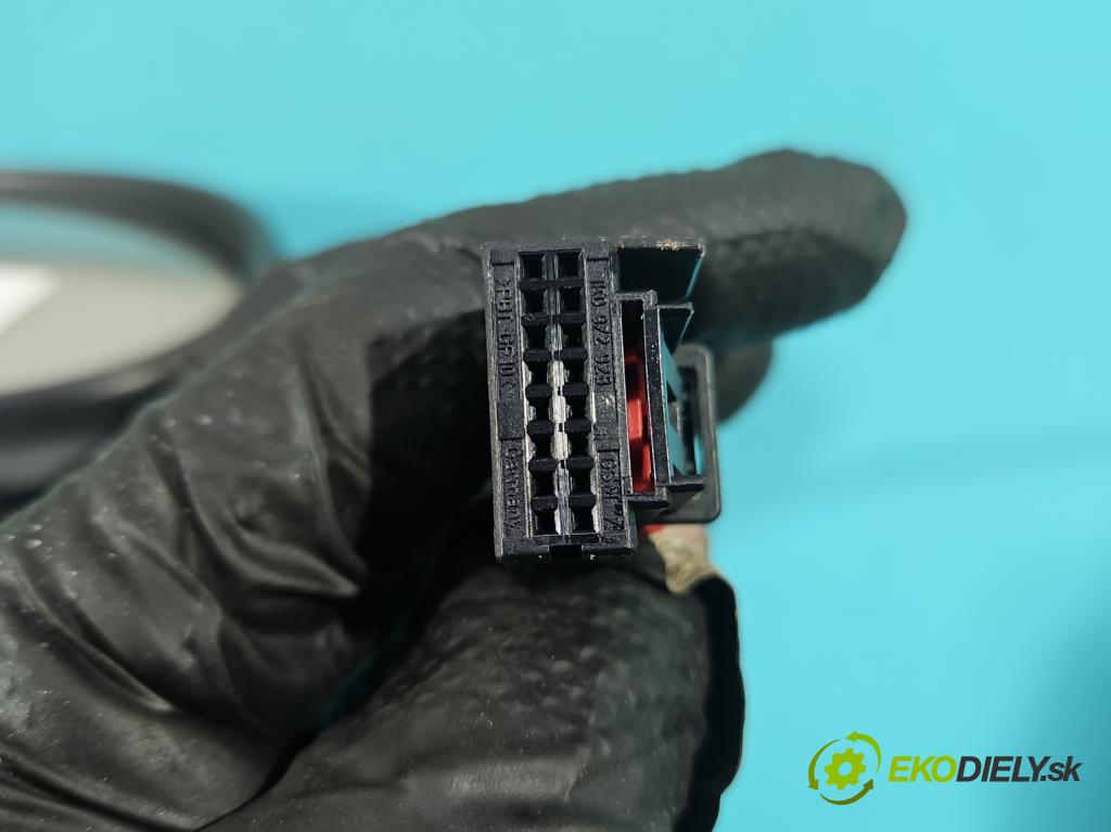 Vw Tiguan I 2007-2016 1.4 TSI 150 hp manual 110 kW 1390 cm3 5- zpětné zrcátko pravé 5N1857502AQ (Klika dveří ostatní)