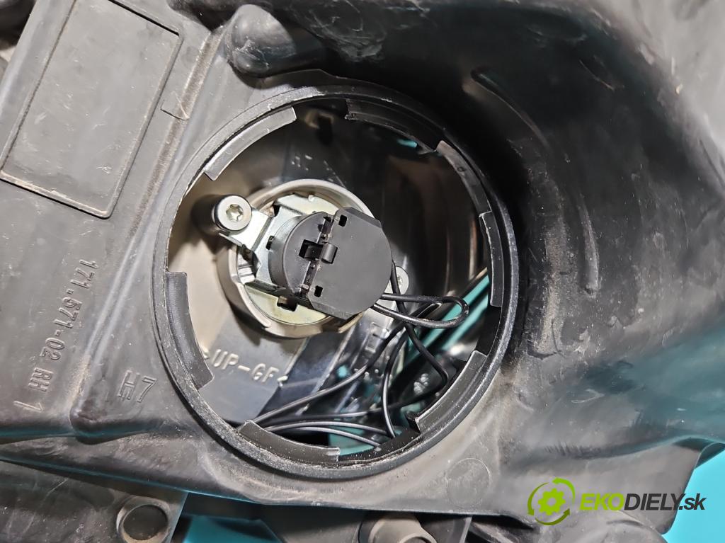 Opel Astra IV 2009-2015 1.4 T 140 HP manual 103 kW 1364 cm3 5- Reflektor: pravý 13371596 (Svetlo predné pravé)