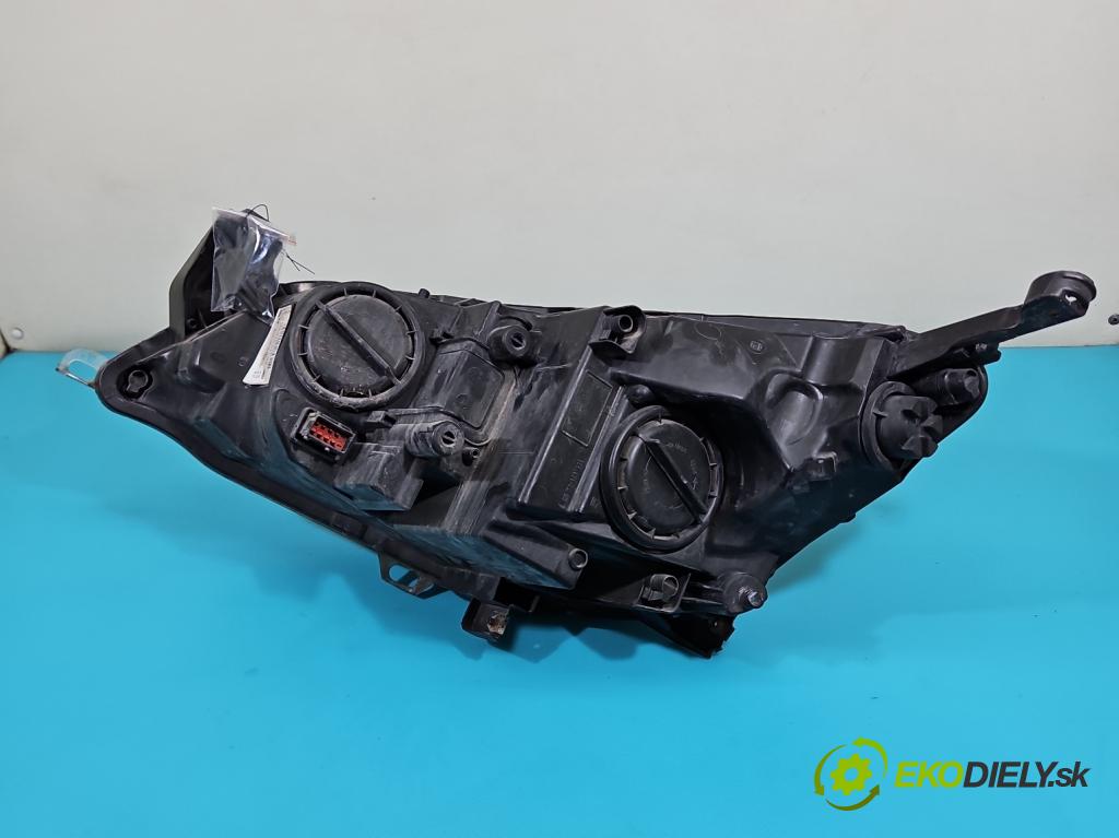 Opel Astra IV 2009-2015 1.4 T 140 HP manual 103 kW 1364 cm3 5- Reflektor: pravý 13371596 (Svetlo predné pravé)