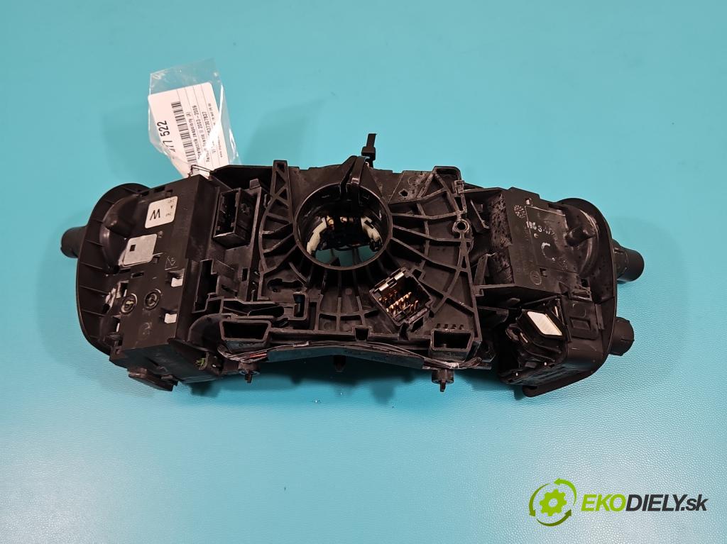 Renault Scenic II 2003-2009 2.0 16V 135 HP manual 99 kW 1998 cm3 5- prepínač komplex: 8200127728 (Prepínacie páčky pod volantom)