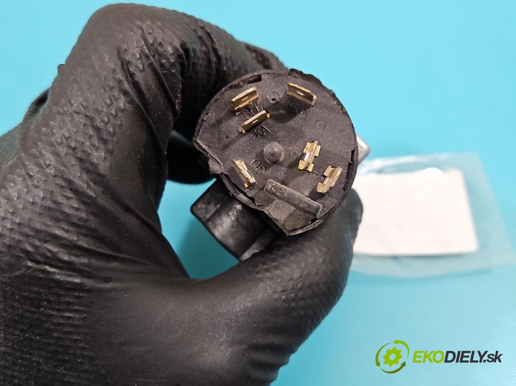 Daewoo Matiz 0.8 51KM manual 37,5 kW 796 cm3 5- Spínačka  (Spínacia skrinka)