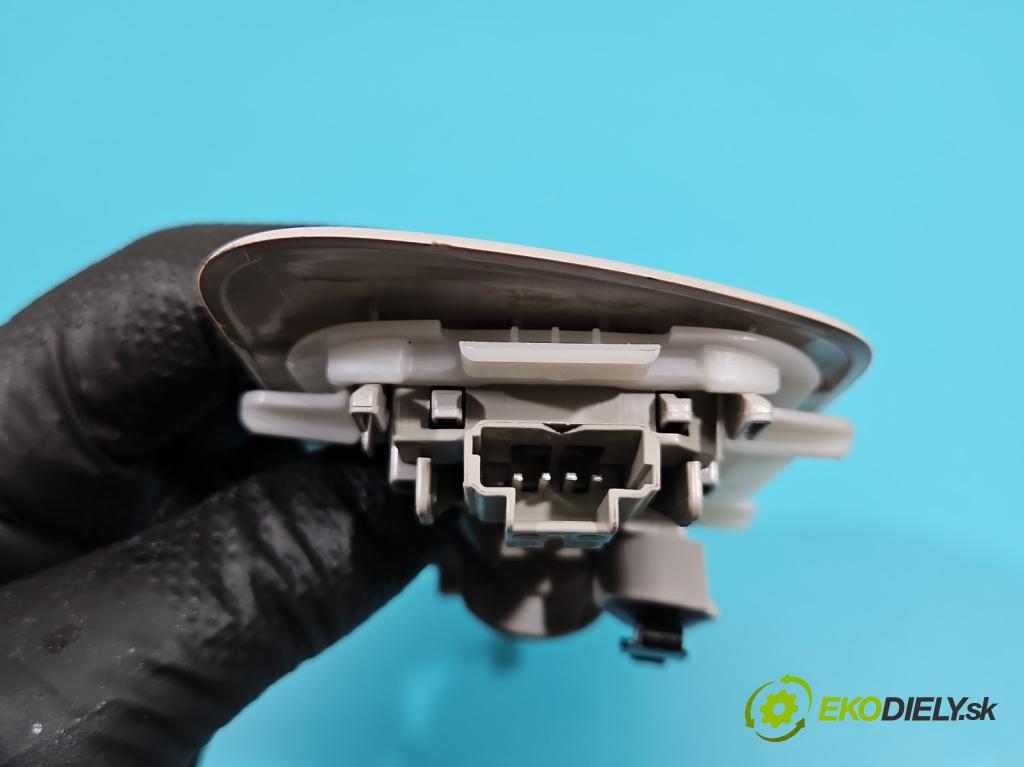 Toyota Aygo II 2014-2022 1.0 vvti 1KR 69KM manual 51 kW 998 cm3 5- svetlo / reflektor interiéra