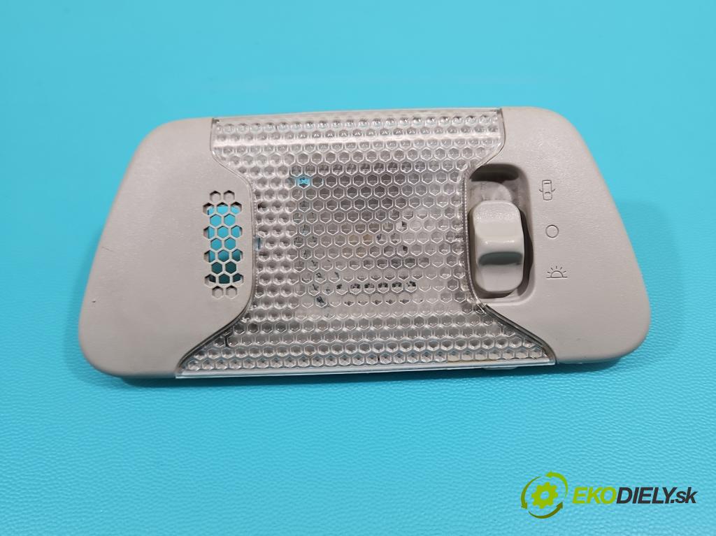 Toyota Aygo II 2014-2022 1.0 vvti 1KR 69KM manual 51 kW 998 cm3 5- svetlo / reflektor interiéra