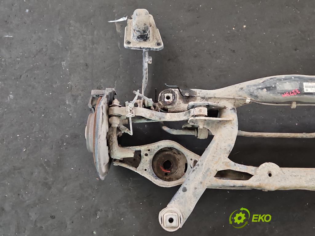 Skoda Superb II 2008-2015 2.0 tdi 140 HP manual 103 kW 1968 cm3 5- zadna výstuha 5N0505235Q (Výstuha zadná)