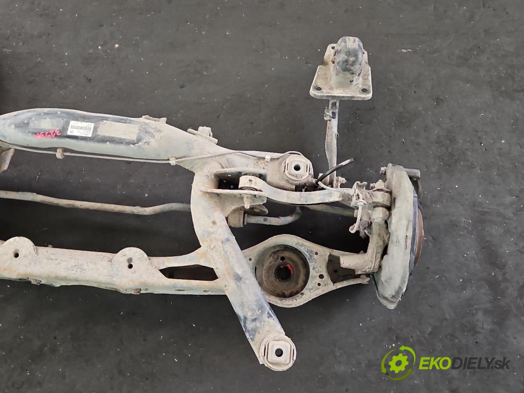 Skoda Superb II 2008-2015 2.0 tdi 140 HP manual 103 kW 1968 cm3 5- zadna výstuha 5N0505235Q (Výstuha zadná)