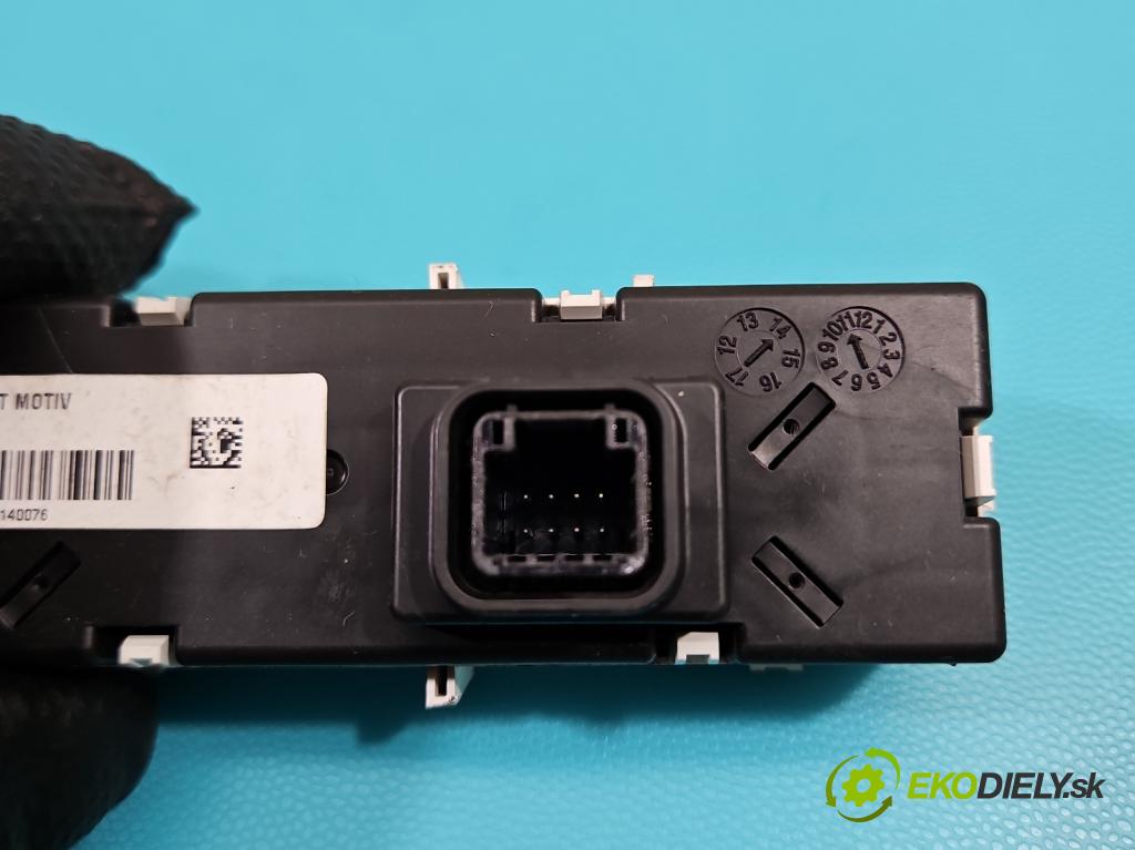 Toyota Aygo II 2014-2022 1.0 vvti 69KM manual 51 kW 998 cm3 5- Zobrazit:  (Prístrojová doska)