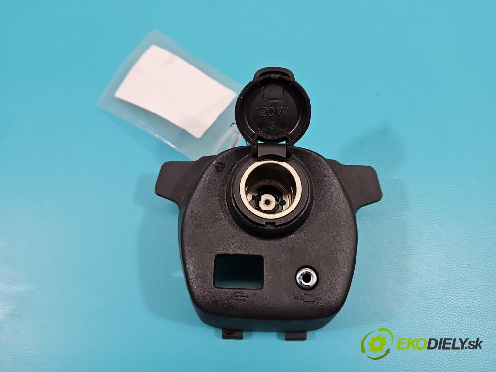 Toyota Aygo II 2014-2022 1.0 vvti 69KM manual 51 kW 998 cm3 5- zásuvka zapalovače 55477-0H010