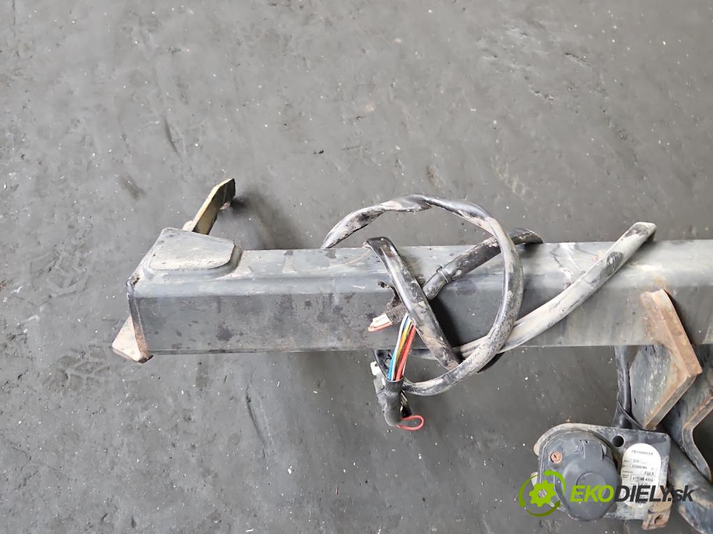 Toyota Avensis II T25 2003-2008 1.8 16V 129 HP manual 95 kW 1794 cm3 5- Hák: vlečení:  (Ťažné zariadenie)