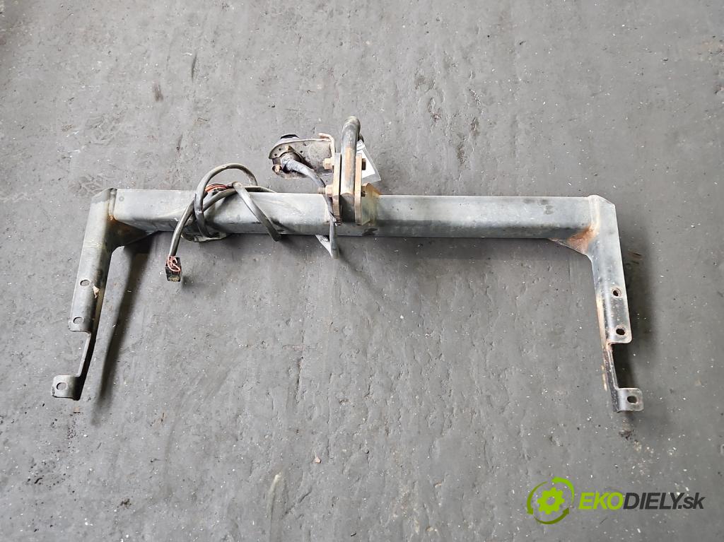 Toyota Avensis II T25 2003-2008 1.8 16V 129 HP manual 95 kW 1794 cm3 5- Hák: vlečení:  (Ťažné zariadenie)