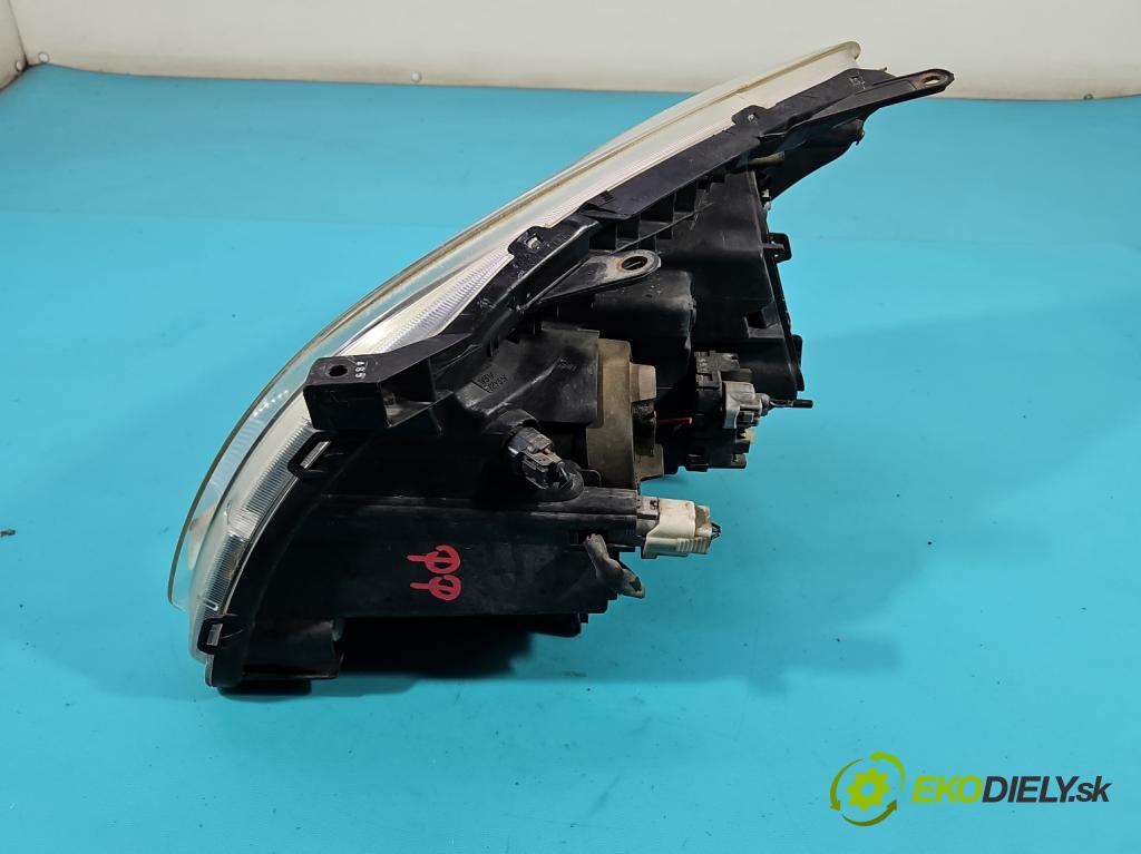 Toyota Avensis II T25 2003-2008 1.8 16V 129 HP manual 95 kW 1794 cm3 5- Reflektor: pravý  (Svetlo predné pravé)