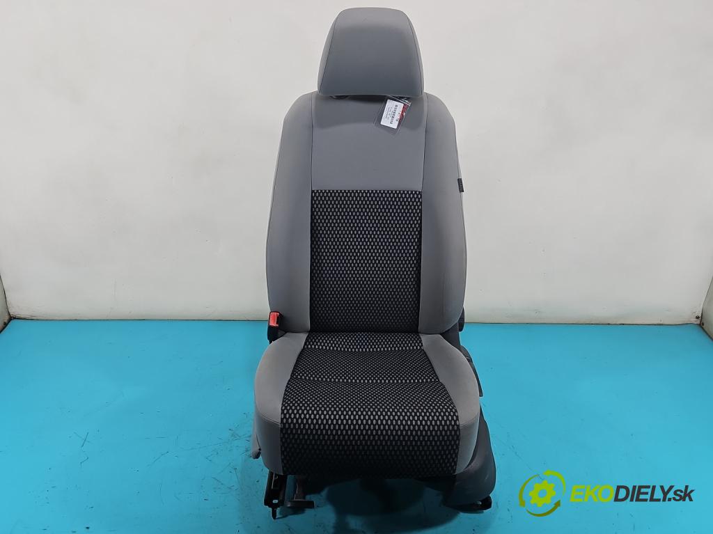 Vw Tiguan I 2007-2016 1.4 TSI 150 HP manual 110 kW 1390 cm3 5- Sedačka ľavý  (Sedadlo)
