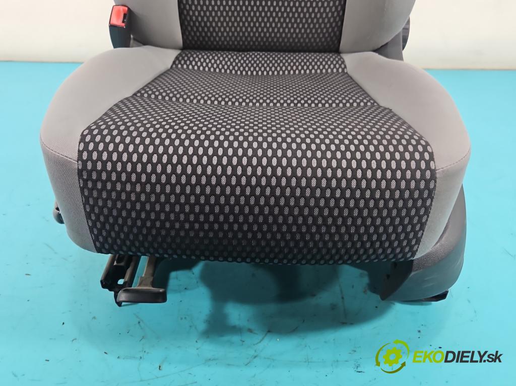 Vw Tiguan I 2007-2016 1.4 TSI 150 HP manual 110 kW 1390 cm3 5- Sedačka ľavý  (Sedadlo)