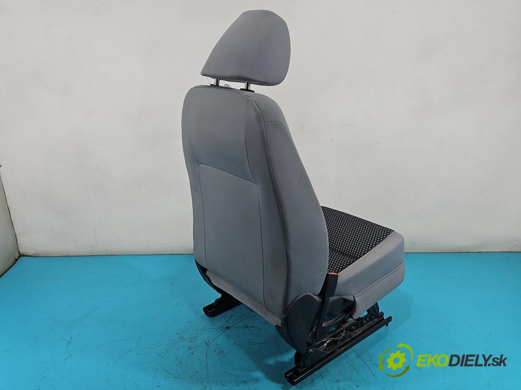 Vw Tiguan I 2007-2016 1.4 TSI 150 HP manual 110 kW 1390 cm3 5- Sedačka ľavý  (Sedadlo)