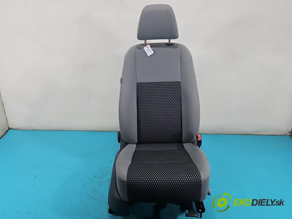 Vw Tiguan I 2007-2016 1.4 TSI 150 HP manual 110 kW 1390 cm3 5- Sedačka pravý  (Sedadlo)