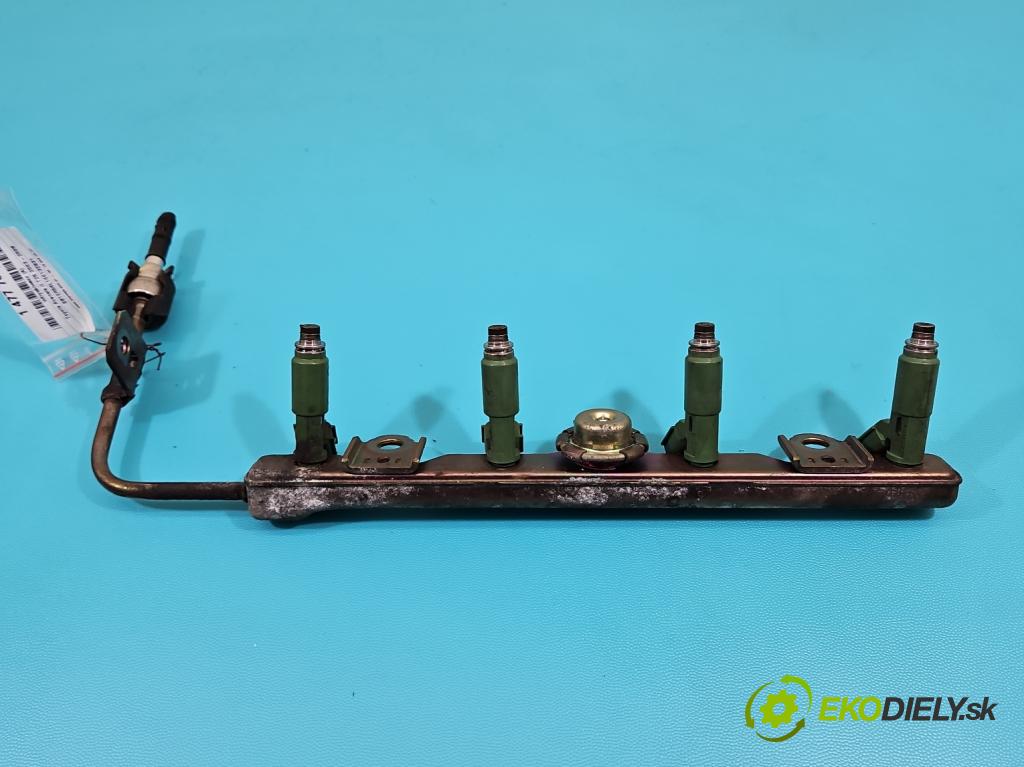 Toyota Avensis II T25 2003-2008 1.8 16V 129 HP manual 95 kW 1794 cm3 5- vstrek 23250-22040 (Vstrekovač paliva)