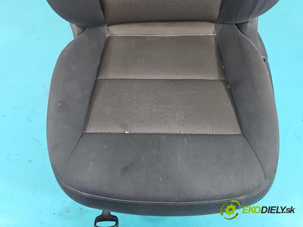 Audi Q3 2011-2018 2.0 tdi 177 HP automatic 130 kW 1968 cm3 5- Sedačka ľavý (Sedadlo)