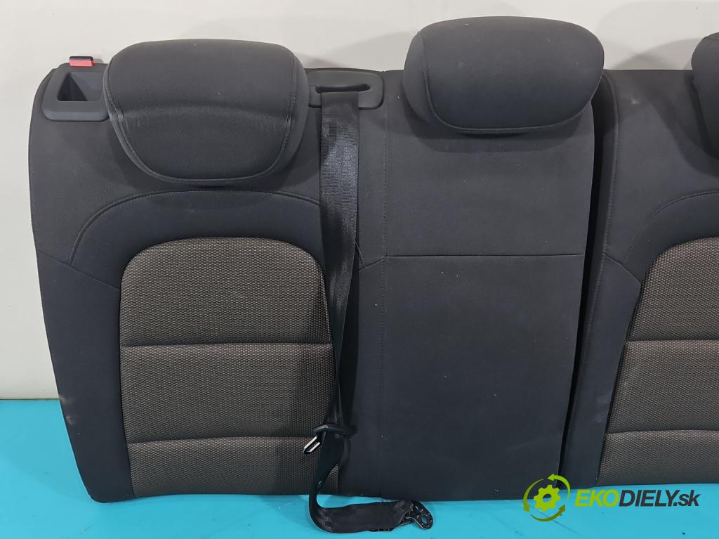 Audi Q3 2011-2018 2.0 tdi 177 HP automatic 130 kW 1968 cm3 5- Pohovka: zadné (Sedadlo)