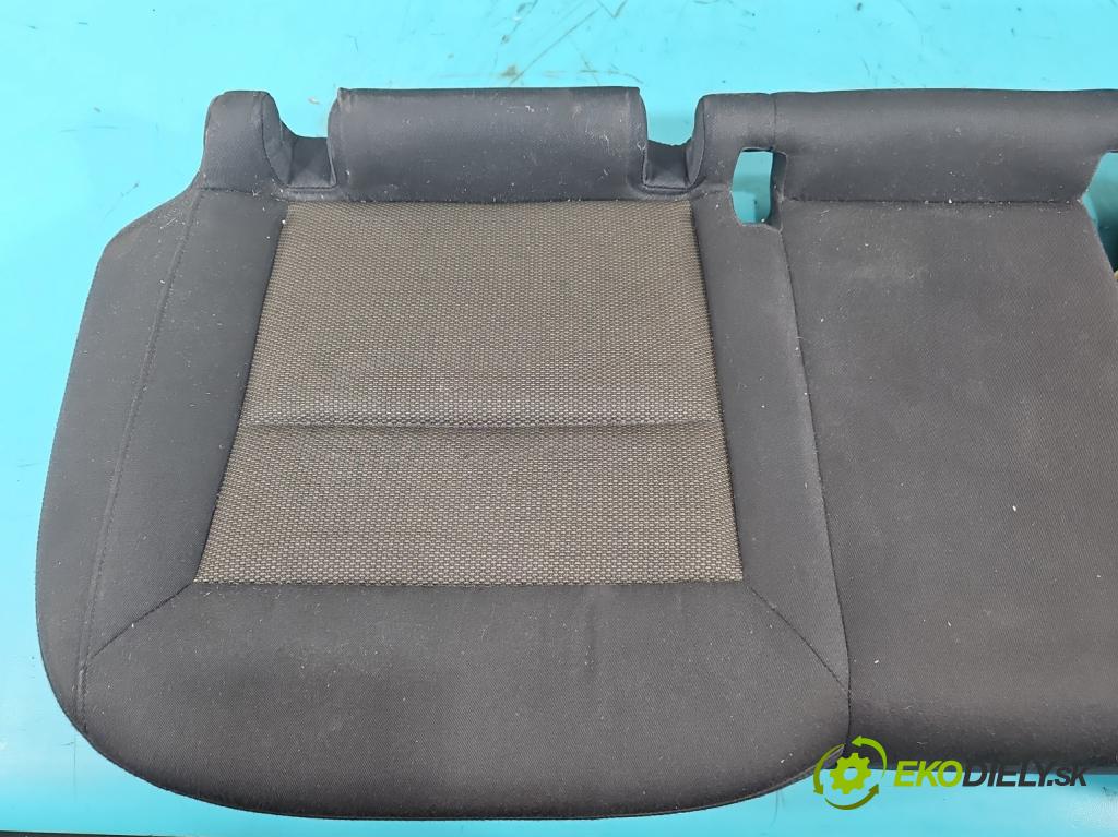 Audi Q3 2011-2018 2.0 tdi 177 HP automatic 130 kW 1968 cm3 5- Pohovka: zadné (Sedadlo)