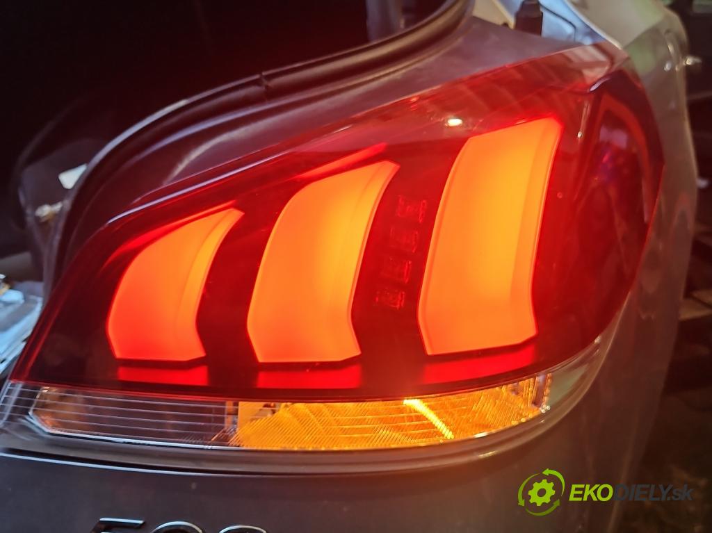 Peugeot 508 I 2010-2018 2.0 hdi 163 HP manual 120 kW 1997 cm3 5- svetlo / reflektor zadné pravé 9807242880 (Kľučka dverí ostatné)