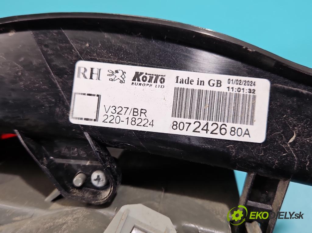 Peugeot 508 I 2010-2018 2.0 hdi 163 HP manual 120 kW 1997 cm3 5- svetlo / reflektor zadné pravé 9807242880 (Kľučka dverí ostatné)