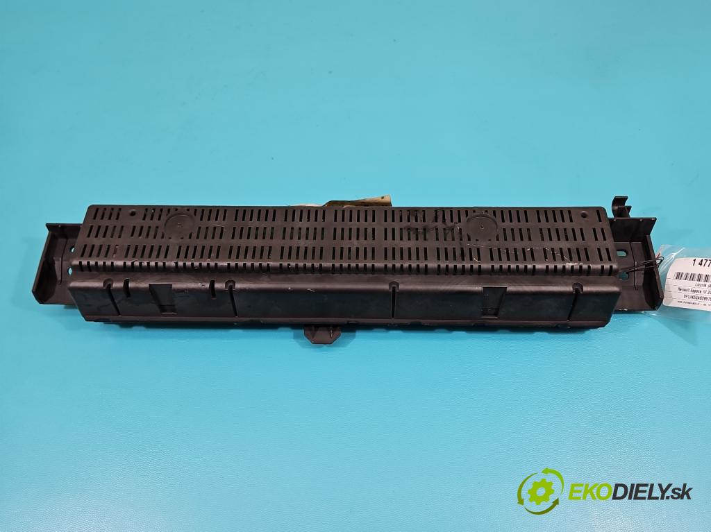 Renault Espace IV 2003-2014 1.9 dci 120 HP manual 88 kW 1870 cm3 5- prístrojovka/ budíky P8200288816 (Prístrojová doska)