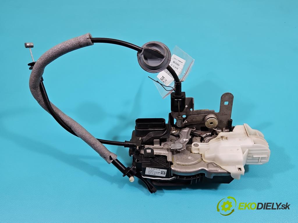 Volvo V40 II 2012-2019 2.0 D3 150 hp automatic 110 kW 1984 cm3 5- zámek zadní pravý 31391827