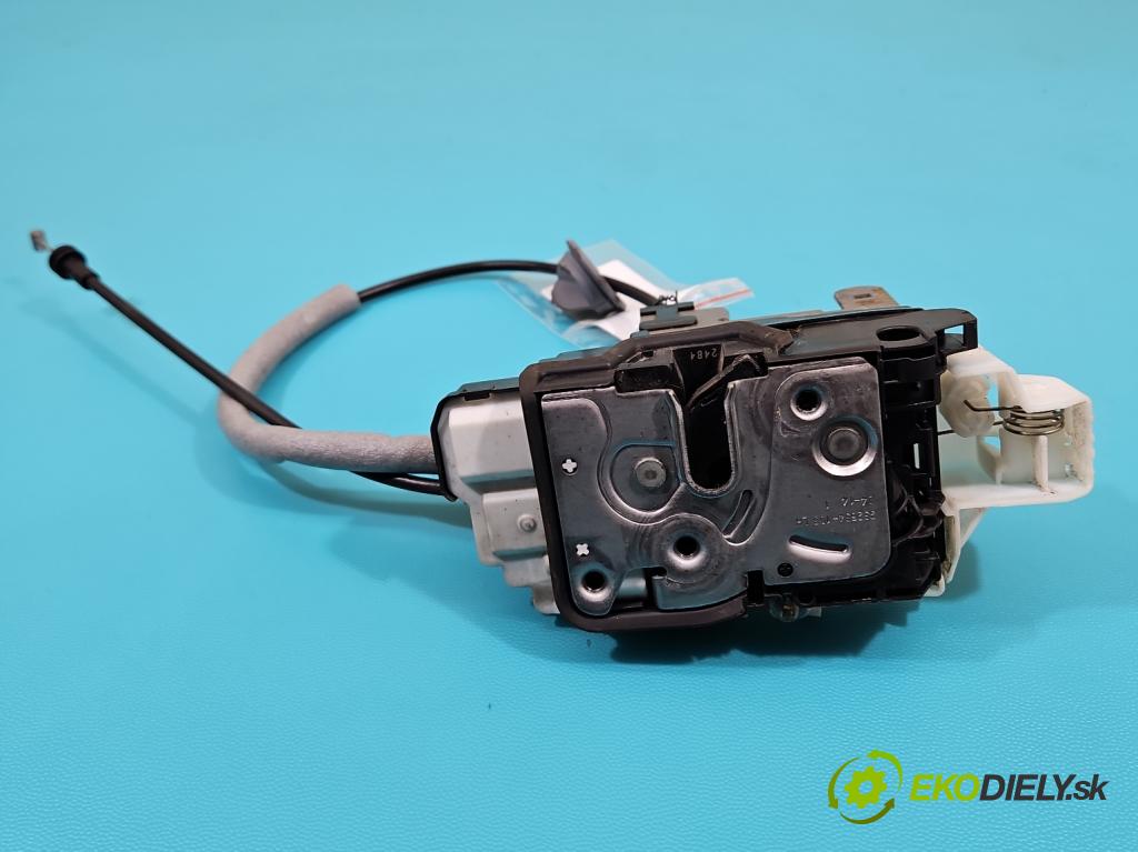 Volvo V40 II 2012-2019 2.0 D3 150 hp automatic 110 kW 1984 cm3 5- zámek přední levý 932634-103
