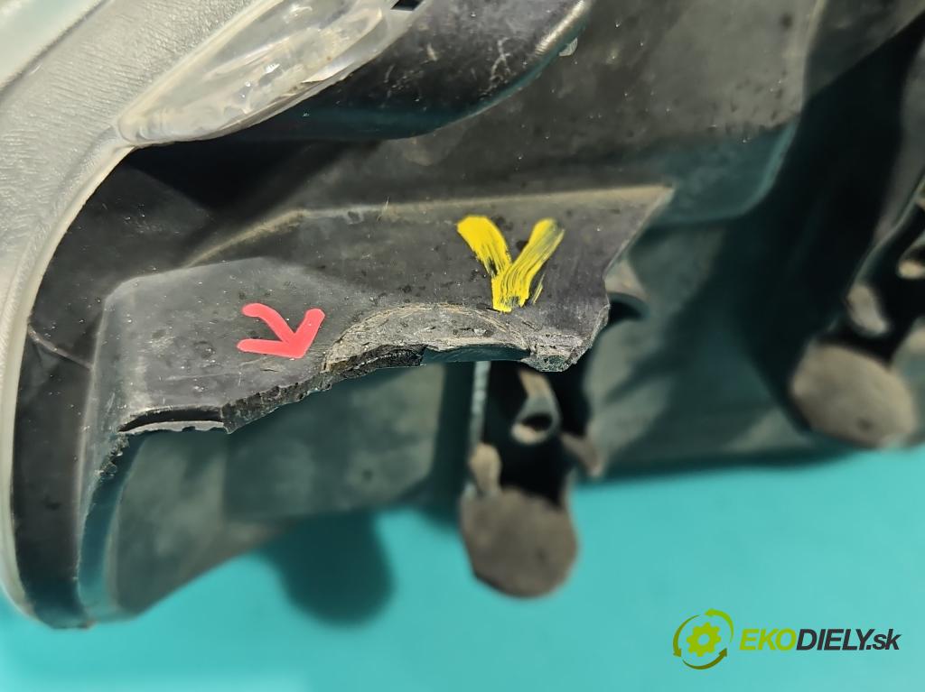 Ford Focus Mk3 2010-2018 2.0 tdci 116 hp automatic 85 kW 1997 cm3 5- světlo pravý BM51-13W029 (Pravé přední světlo)