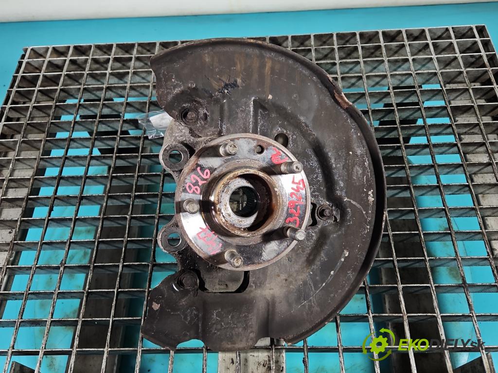 Volvo V40 II 2012-2019 2.0 D3 150 hp automatic 110 kW 1984 cm3 5- náboj levé  (Náboje)