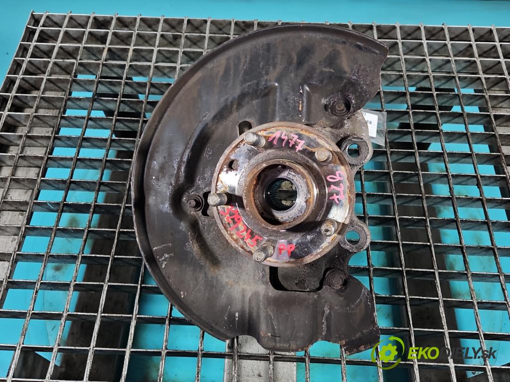 Volvo V40 II 2012-2019 2.0 D3 150 hp automatic 110 kW 1984 cm3 5- náboj pravé  (Náboje)