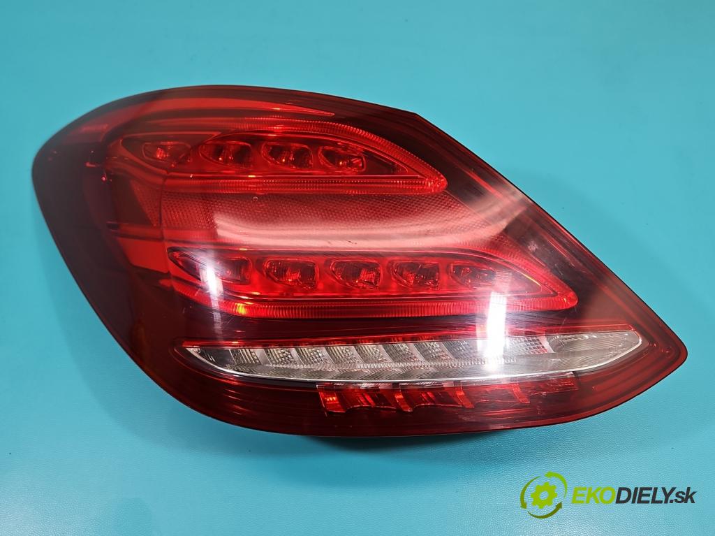 Mercedes C W205 2014–2021 2.0 16V 184hp automatic 135 kW 1991 cm3 4- svetlo / reflektor zadné ľavé A2059060357 (Kľučka dverí ostatné)