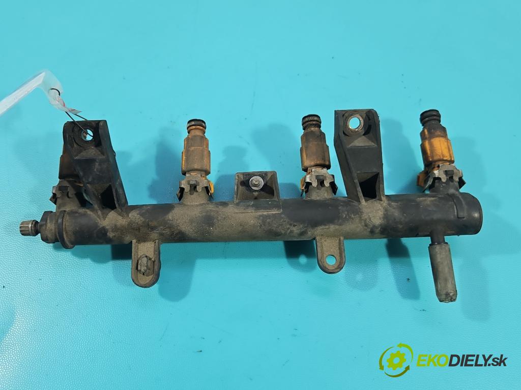 Peugeot 207 1.4 8V 73 HP manual 54 kW 1360 cm3 5- vstrek 0280156427 (Vstrekovač paliva)